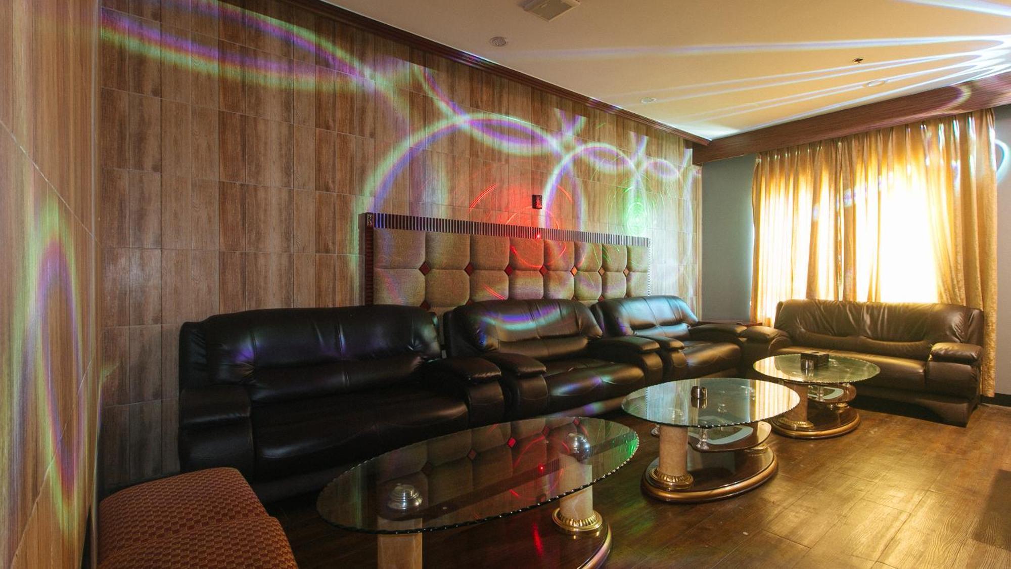 Reddoorz Premium At Jjimjbang Hotel Spa 马尼拉 外观 照片