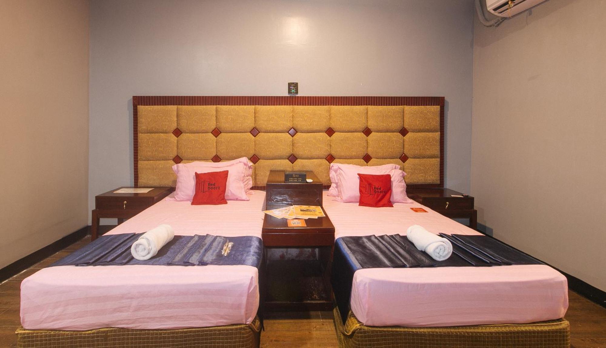Reddoorz Premium At Jjimjbang Hotel Spa 马尼拉 外观 照片