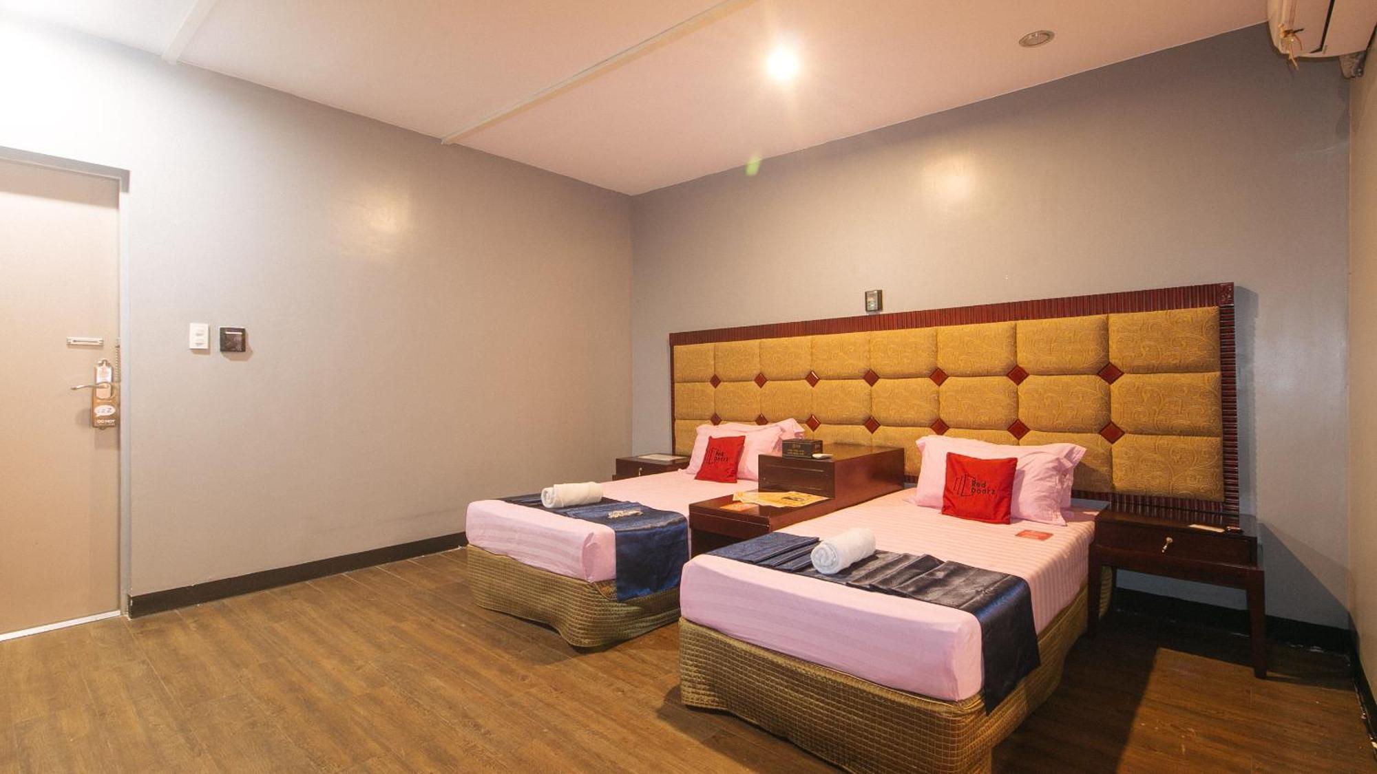 Reddoorz Premium At Jjimjbang Hotel Spa 马尼拉 客房 照片